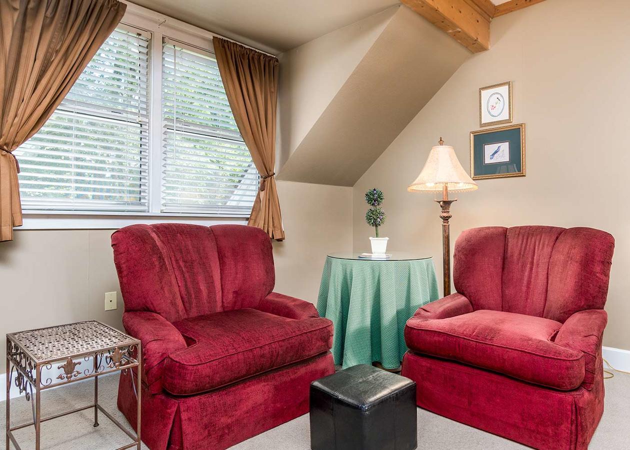 Highland Lake Inn & Resort - フラット・ロック エクステリア 写真